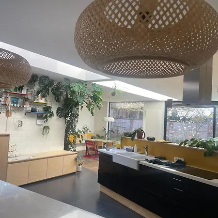 Spacious House With Big Garden Close To The Villa *